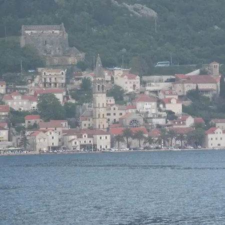Anthonys House Kumborherceg Novi 別荘 ポドゴリツァ