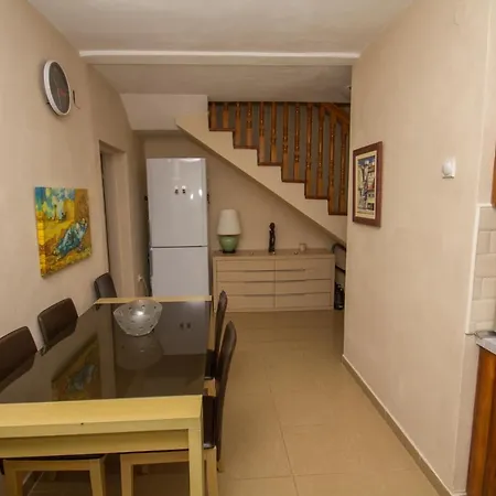 別荘 Anthonys House Kumborherceg Novi ポドゴリツァ