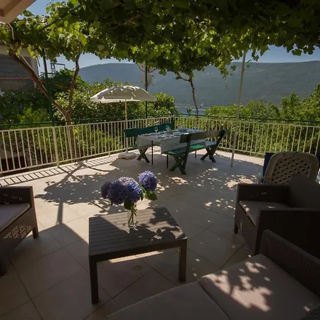 Anthonys House Kumborherceg Novi 別荘 *