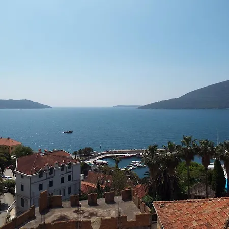 Anthonys House Kumborherceg Novi *