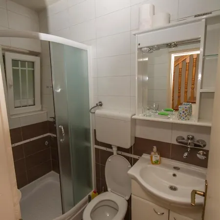 Anthonys House Kumborherceg Novi *