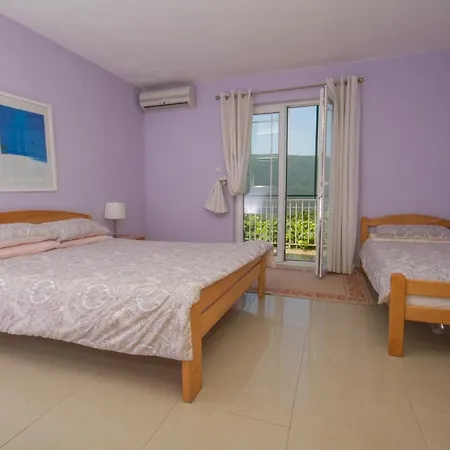 Anthonys House Kumborherceg Novi Ποντγορίτσα